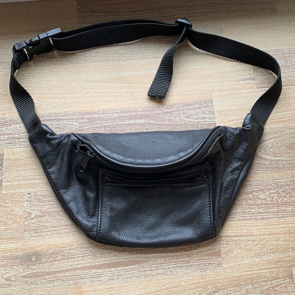 Vintage black leather Fanny pack